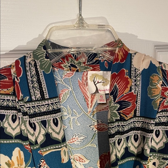 Fig and Flower Teal Floral Belted Dress. 19-21 inch pit to pit 3/4 sleeves - Picture 7 of 9